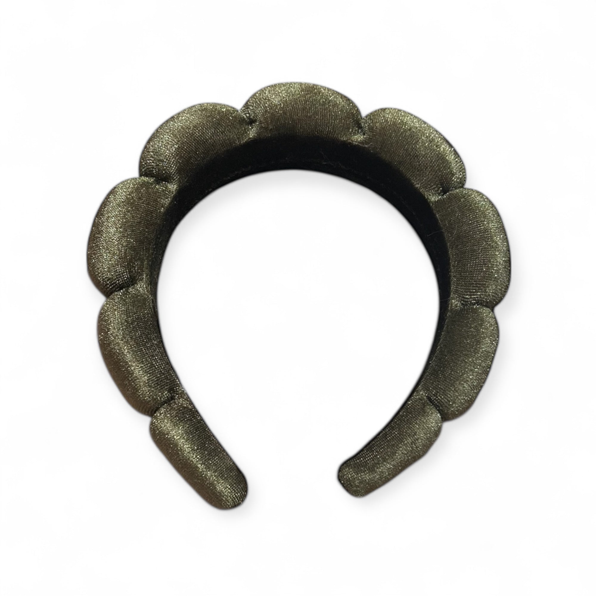 Haarreifen aus glänzendem Satin in Oliv, voluminös gepolstert, elegantes Accessoire für feminine Styles.