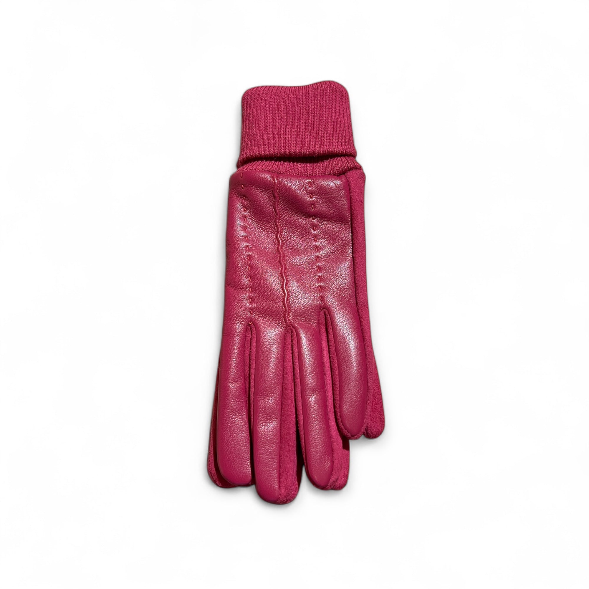 Damenhandschuhe aus Kunstleder in  Rosa mit weichen Strick, auf weißen Hintergrund fotografiert.