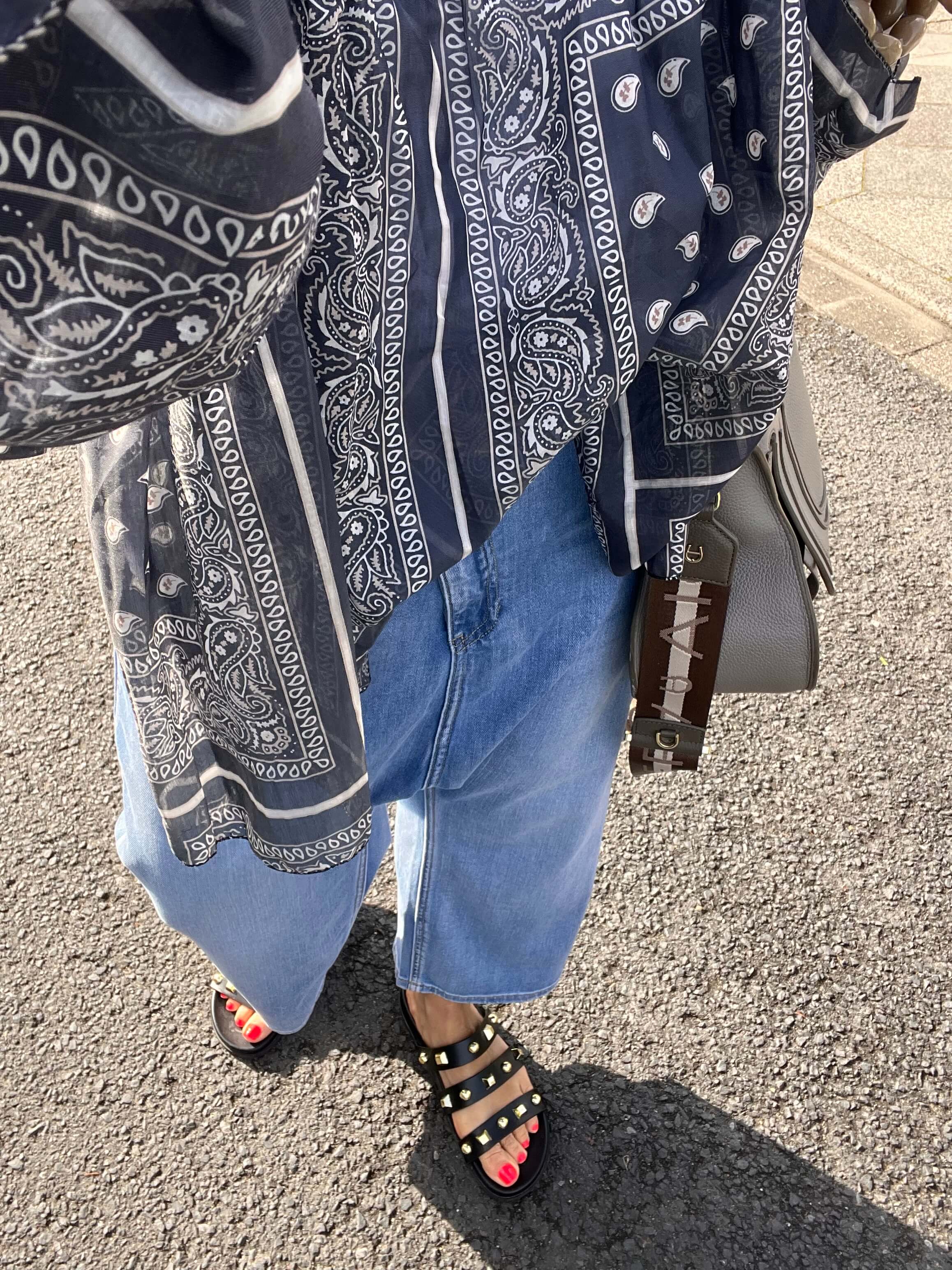 Silhouette Denim Jeans - CASAPARI Schmuck & Mode Düsseldorf