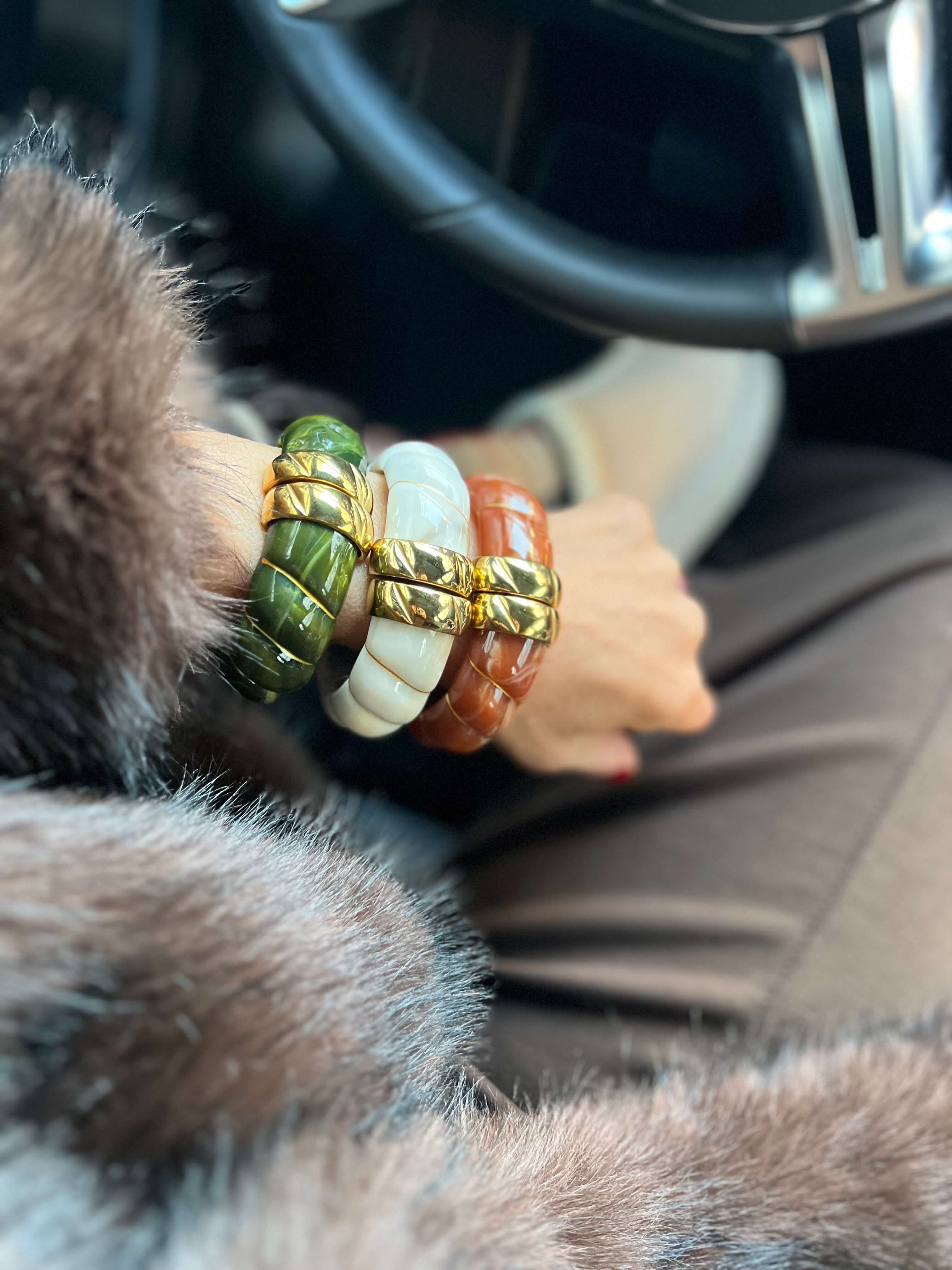 Twisted Shine Bangle Edition