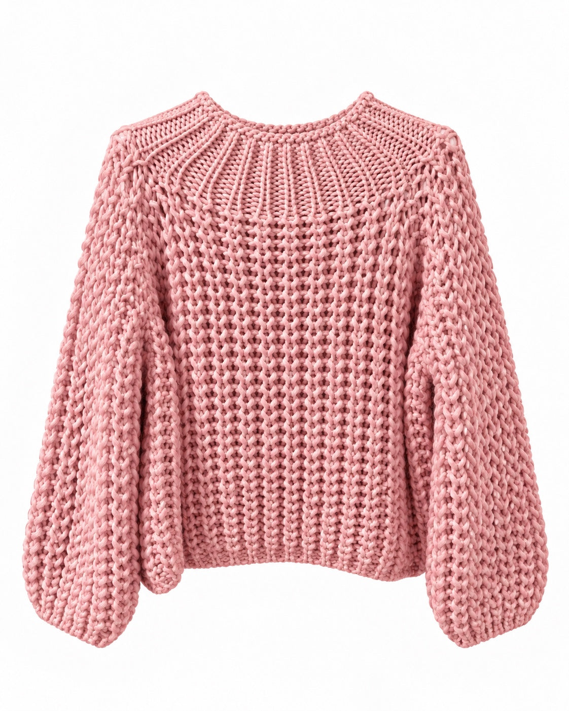 Rosa Chunky-Knit-Grobstrickpullover als Freisteller mit kastigem Schnitt und voluminösen Ärmeln